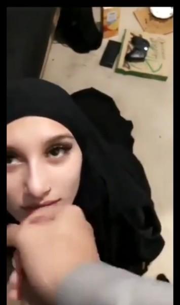 Background nonton video viral Bokep STW Arab Dicrot Mukanya Sama Pembantu